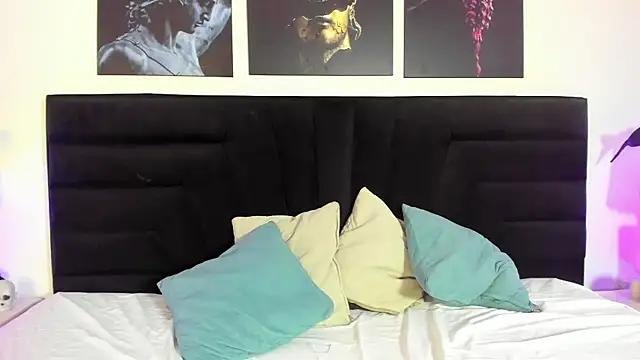 BellaRoux1 online show from October 2025 12:09:01 PM