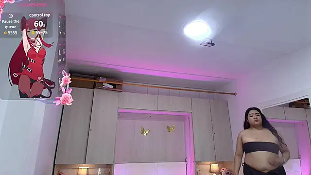 LilyWhitney online show from July 2026 04:17:02 AM