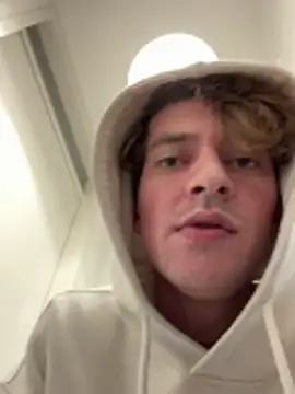 Snapshot of hottest23 chatting on December 2025 01:22:02 AM hottest23 online show from December 2025 01:22:02 AM