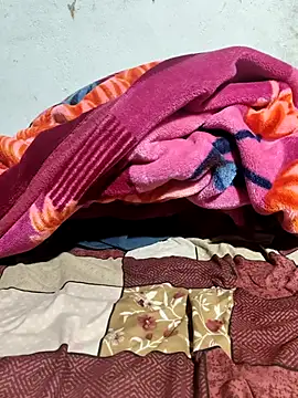 POOJACOUPLE online show from November 2025 07:45:01 PM