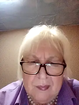 Alexia64231 online show from November 2025 04:02:02 AM