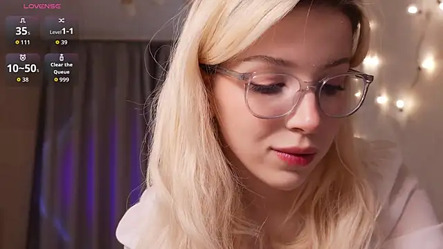 Snapshot of peachii_meow chatting on May 2026 02:10:01 PM peachii meow online show from May 2026 02:10:01 PM
