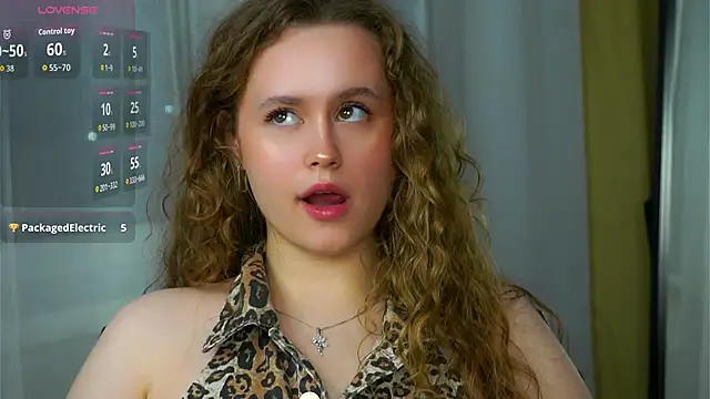 SusannaScholler online show from October 2025 06:27:01 PM