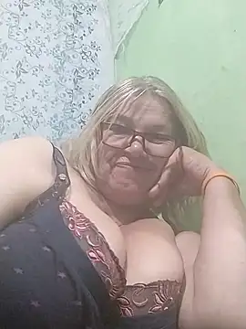 Snapshot of MargaritaSweet51 chatting on July 2026 01:22:01 AM MargaritaSweet51 online show from July 2026 01:22:01 AM