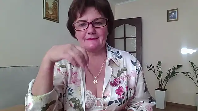 Snapshot of Galina56301 chatting on September 2025 03:05:01 PM Galina56301 online show from September 2025 03:05:01 PM