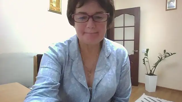 Snapshot of Galina56301 chatting on October 2025 04:28:01 PM Galina56301 online show from October 2025 04:28:01 PM