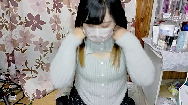 MIKE chan online show from December 2025 05:23:01 AM