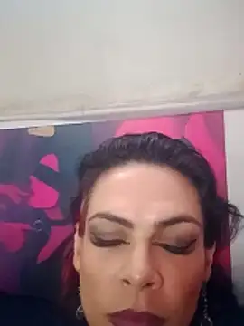 Veronnaink online show from October 2025 07:49:01 PM