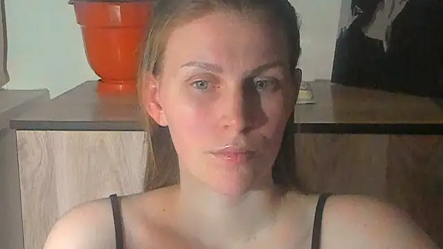 Snapshot of JuliaMuuun chatting on April 2026 09:31:01 PM JuliaMuuun online show from April 2026 09:31:01 PM