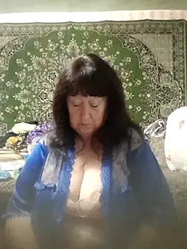 CrystalLime6411 online show from November 2025 09:06:01 PM