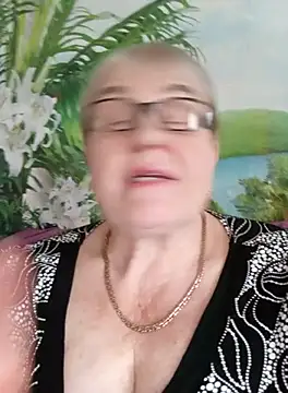 VioletSweet5566 online show from October 2025 01:19:01 PM