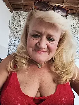 Snapshot of Belladama61 chatting on July 2026 05:17:01 PM Belladama61 online show from July 2026 05:17:01 PM