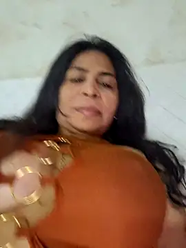 Snapshot of floresblancas chatting on May 2026 02:11:01 PM floresblancas online show from May 2026 02:11:01 PM