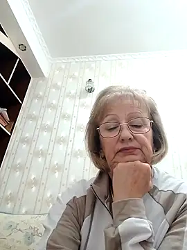 AlikaSwan5821 online show from October 2025 06:51:01 PM