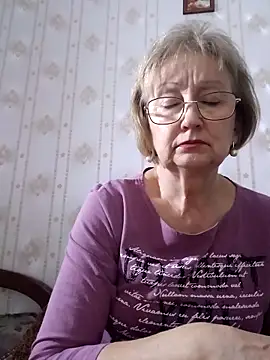 AlikaSwan5821 online show from November 2025 03:00:01 PM