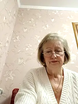 AlikaSwan5821 online show from December 2025 02:00:02 PM