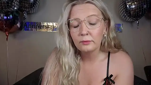 Snapshot of Daisyxoxo_ chatting on September 2025 07:04:01 PM Daisyxoxo  online show from September 2025 07:04:01 PM