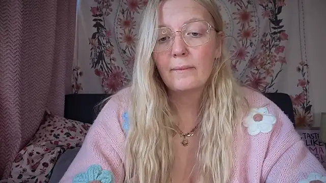 Snapshot of Daisyxoxo_ chatting on September 2025 08:40:01 AM Daisyxoxo  online show from September 2025 08:40:01 AM