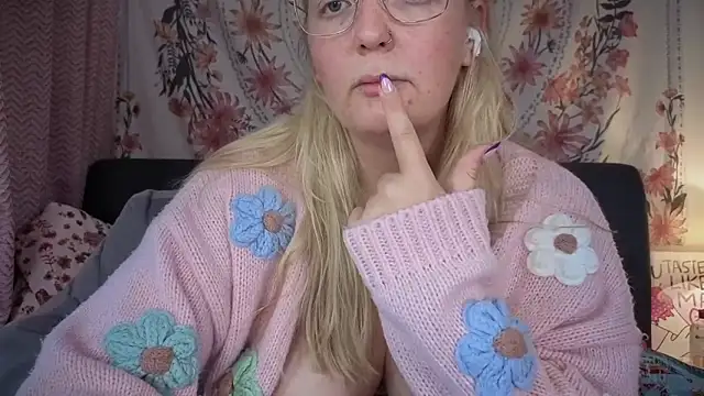 Snapshot of Daisyxoxo_ chatting on October 2025 08:33:01 AM Daisyxoxo  online show from October 2025 08:33:01 AM