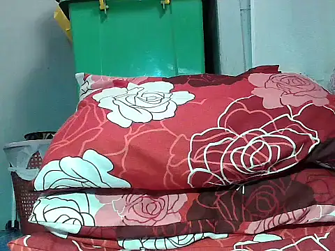 Snapshot of Aphroditee123 chatting on October 2025 04:43:02 AM Aphroditee123 online show from October 2025 04:43:02 AM