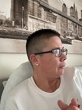 Snapshot of voluptuous-minx chatting on December 2025 12:14:02 PM voluptuous-minx online show from December 2025 12:14:02 PM