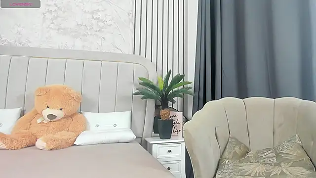 DaryaReed online show from September 2025 04:01:02 AM