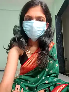 Shivani2002 online show from February 2026 01:22:01 AM