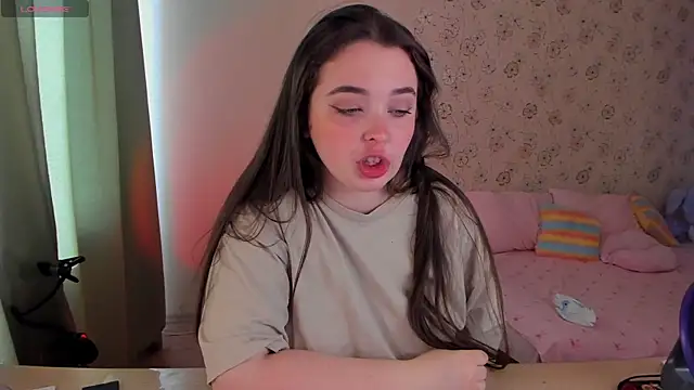 Snapshot of Alice_next_door chatting on April 2026 11:14:02 AM Alice next door online show from April 2026 11:14:02 AM