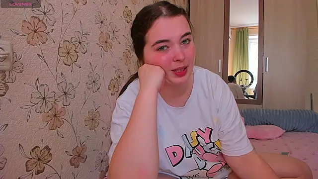 Snapshot of Alice_next_door chatting on May 2026 10:00:01 AM Alice next door online show from May 2026 10:00:01 AM
