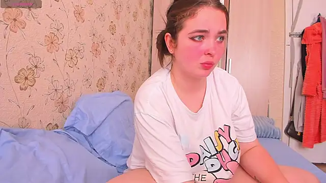 Snapshot of Alice_next_door chatting on June 2026 11:13:02 AM Alice next door online show from June 2026 11:13:02 AM