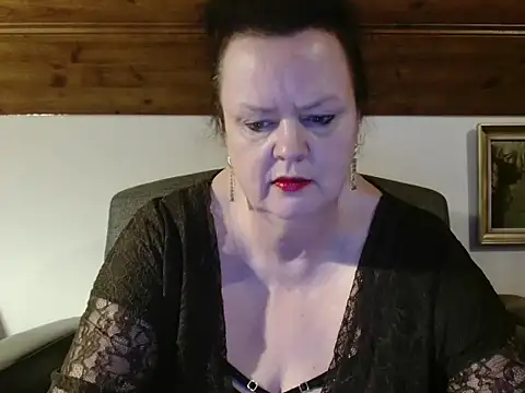 TiffanyMature online show from February 2026 09:09:02 PM