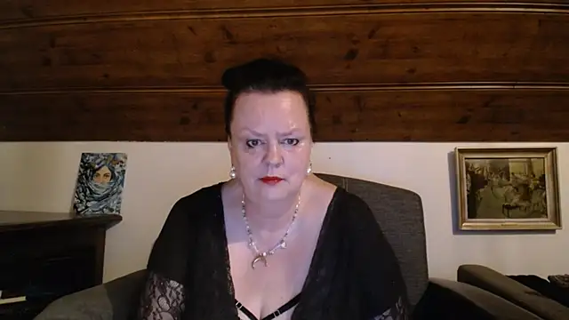 TiffanyMature online show from May 2026 08:28:01 PM