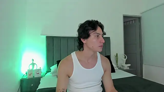 AlexanderHall online show from September 2025 05:56:02 PM