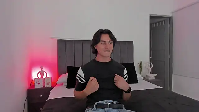 AlexanderHall online show from September 2025 11:04:02 PM