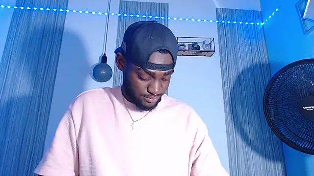 Snapshot of eebony_stallion chatting on February 2026 03:23:01 AM eebony stallion online show from February 2026 03:23:01 AM