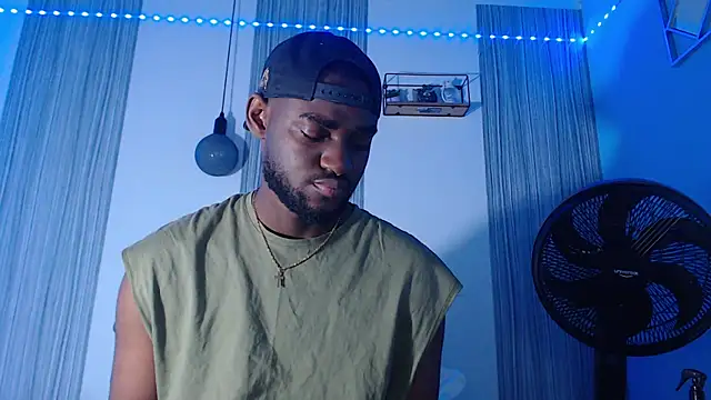 Snapshot of eebony_stallion chatting on February 2026 03:14:02 AM eebony stallion online show from February 2026 03:14:02 AM