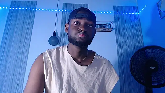 Snapshot of eebony_stallion chatting on February 2026 12:22:02 AM eebony stallion online show from February 2026 12:22:02 AM