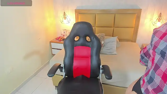 MELISSAROUGE online show from November 2025 07:35:01 PM