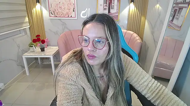 Jade Jones a online show from November 2025 03:55:02 PM