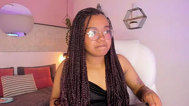 Snapshot of Terry_ebony chatting on October 2025 04:46:02 AM Terry ebony online show from October 2025 04:46:02 AM
