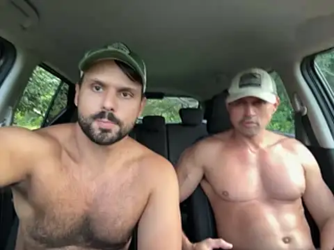 Snapshot of CasadoLutadorBigStuds chatting on May 2026 07:11:02 PM CasadoLutadorBigStuds online show from May 2026 07:11:02 PM