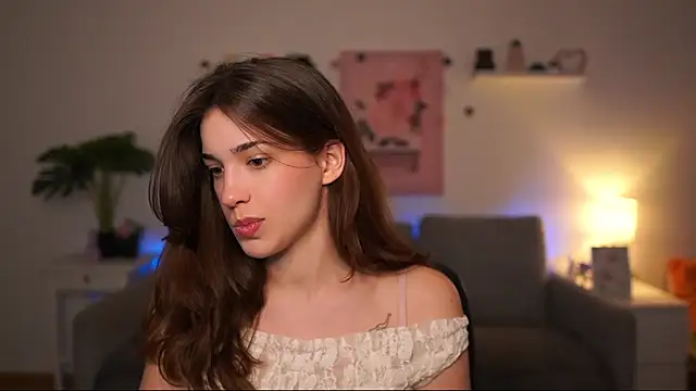 kissie cat online show from April 2026 12:33:02 PM