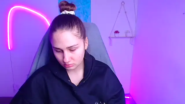 Stefanie Sweet online show from January 2026 06:29:01 AM