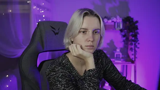 BethanyCloud online show from October 2025 05:40:01 AM