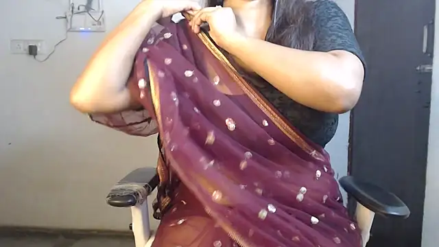 Snapshot of Samiksha- chatting on May 2026 04:25:02 PM Samiksha- online show from May 2026 04:25:02 PM