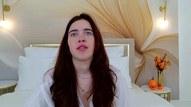 Snapshot of KimberlyBond chatting on September 2025 03:04:02 PM KimberlyBond online show from September 2025 03:04:02 PM