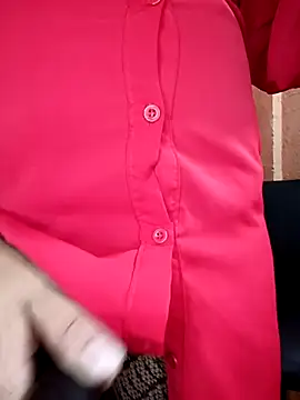 Mia-Glow online show from November 2025 12:32:01 AM