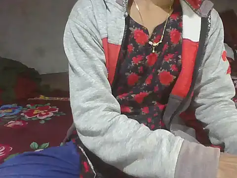 mala2580 online show from December 2025 07:01:02 PM