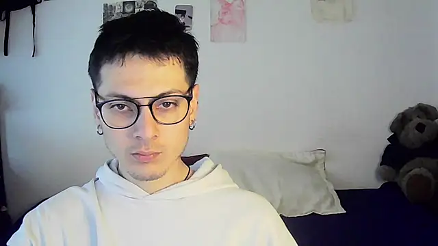 Snapshot of Dioniso_guy8 chatting on September 2025 05:29:02 PM Dioniso guy8 online show from September 2025 05:29:02 PM