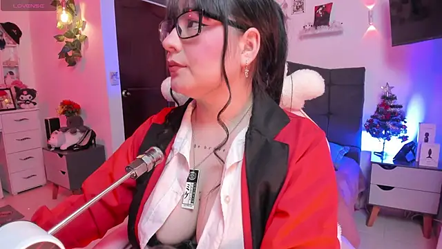 Fia   online show from November 2025 01:39:01 AM